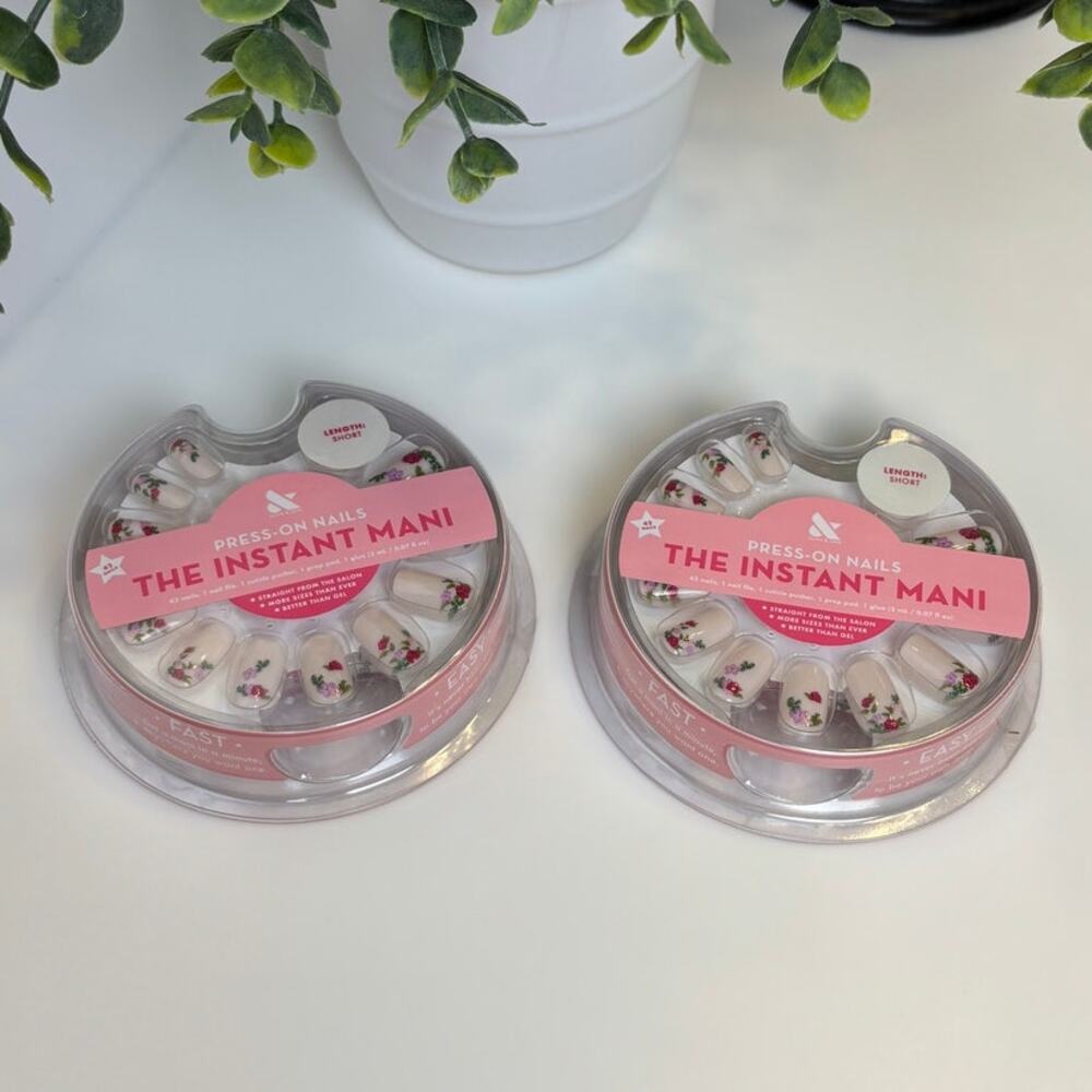 Olive & June The Instant Mani Press On Nails White Floral Red Pink Art Short